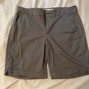 Old Navy Mid-Rise Everyday Shorts